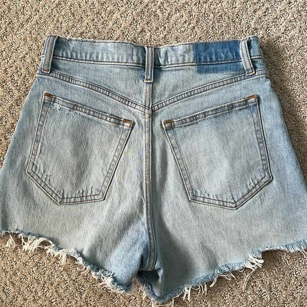 A&F High Rise 90s Cutoff Short - Picture 11 of 14